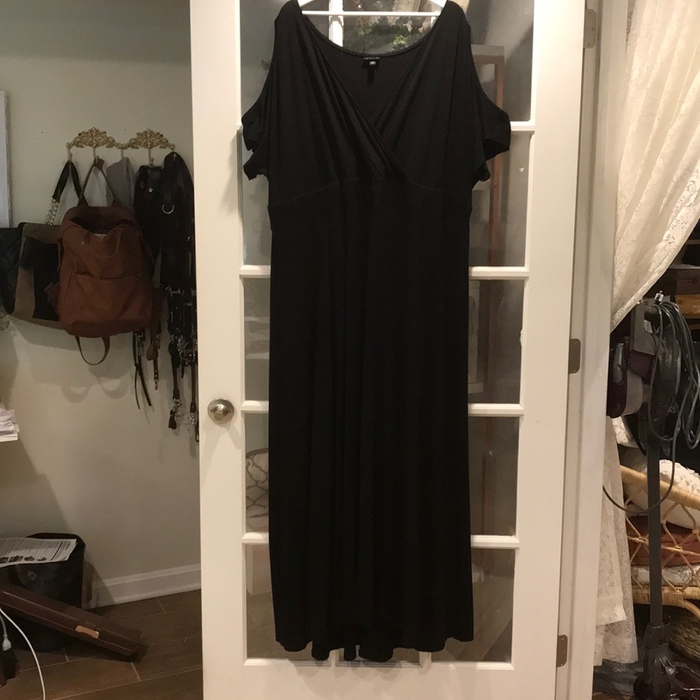 Black cold shoulder maxi dress.